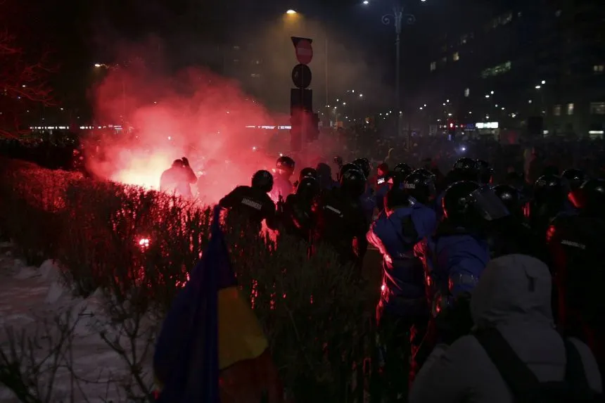 172 de protestatari au avut nevoie de îngrijiri medicale în Piaţa Victoriei