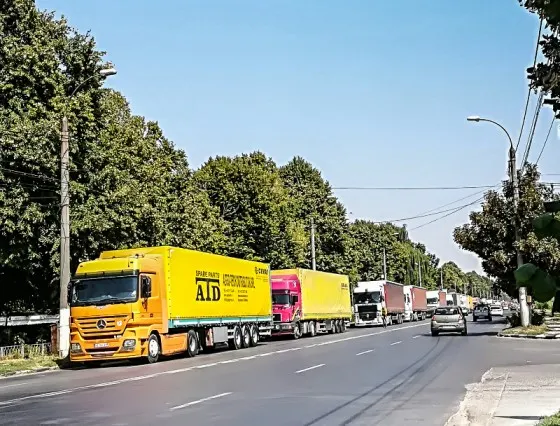 Aglomerație de tiruri la Vama Giurgiu din cauza sistemului de cântărire