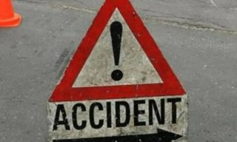 Două femei au ajuns la spital după ce s-au răsturnat cu autoturismul