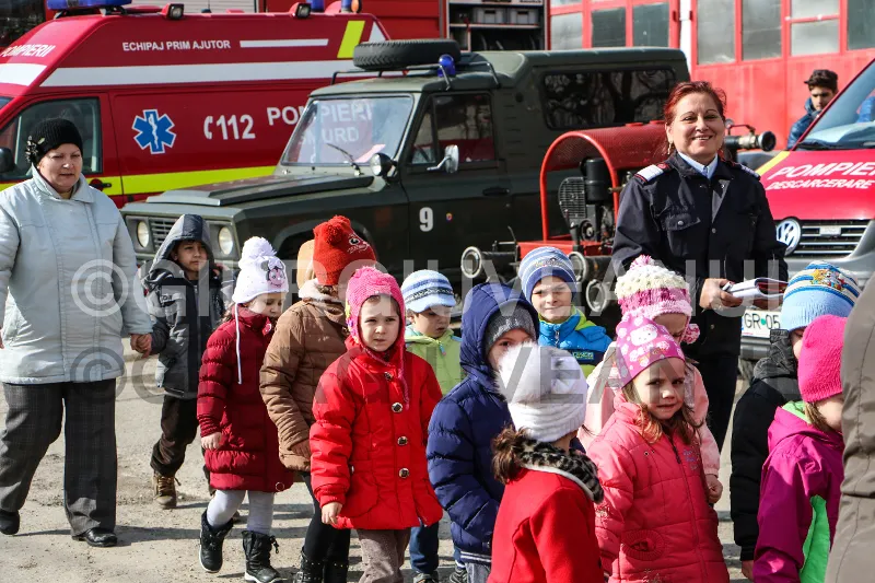 Ziua porților deschise la ISU Giurgiu de Ziua Protecţiei Civile