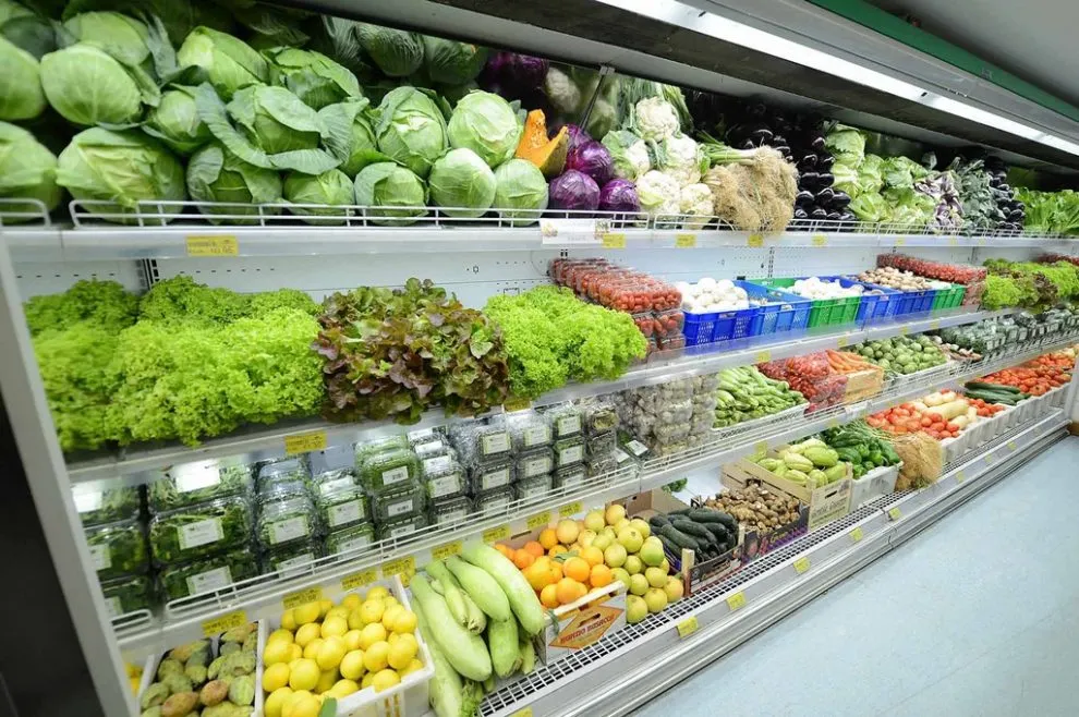 Autorităţile vor să vadă câte pesticide au legumele şi fructele din import. Testările sunt efectuate și la Giurgiu