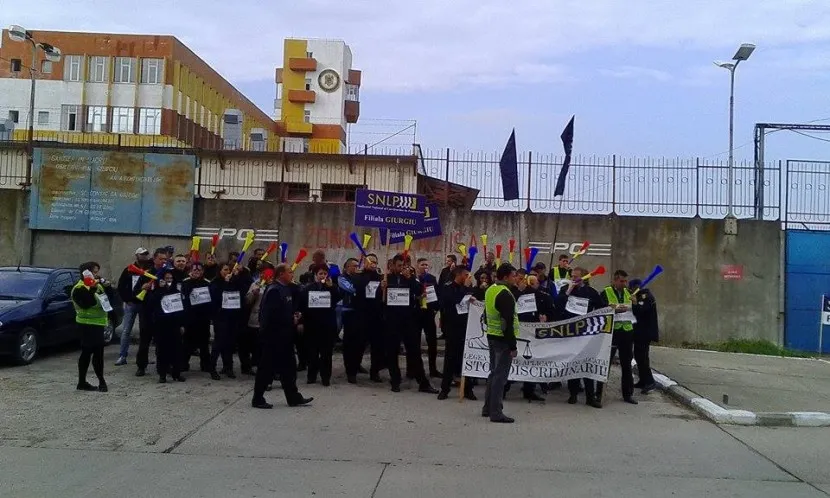 Protest la Penitenciarul Giurgiu. Sindicaliștii cer plata orelor suplimentare și condiții de muncă mai bune