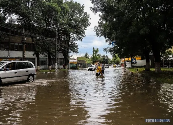 Cod galben de ploi torențiale și vijelii, în județul Giurgiu