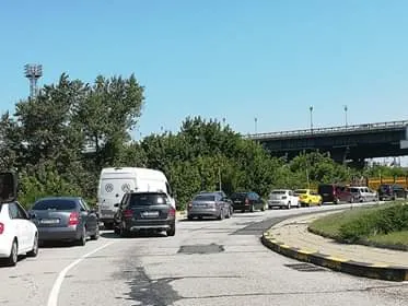 Din nou, cozi de autoturisme la Punctul de Trecere a Frontierei Giurgiu