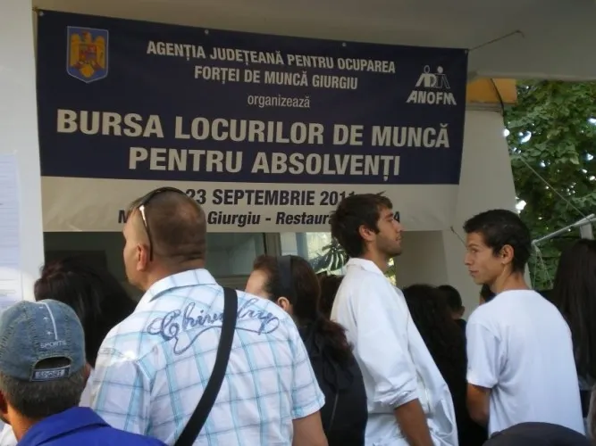 Angajatorii din judeţul Giurgiu, aşteptaţi să-şi prezinte ofertele de muncă pentru bursa absolvenţilor