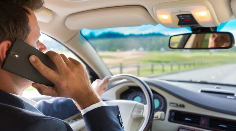 Alege viața! Fără telefon mobil când conduceți!