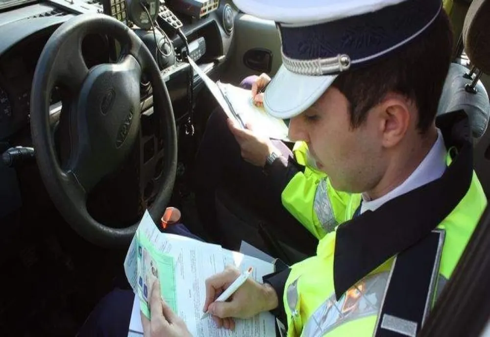 Acţiuni permanente ale poliţiştilor pentru sărbători în siguranţă