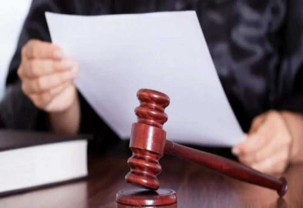 Bărbat reținut după ce a încălcat ordinul de protecție emis de instanță