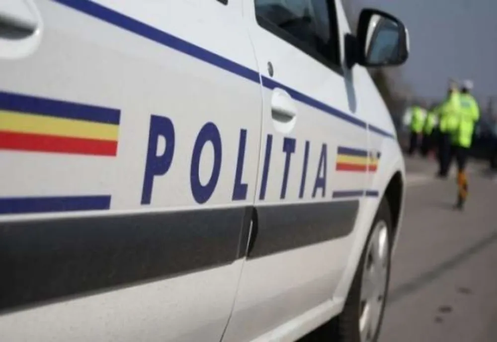 Un șofer care a intrat cu mașina în gardul unei societăți comerciale a refuzat testul pentru alcoolemie
