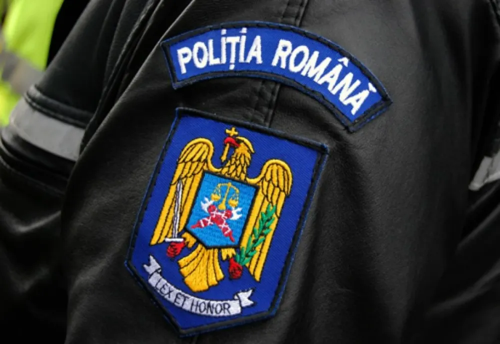 Protest al polițiștilor giurgiuveni în fața Prefecturii Giurgiu