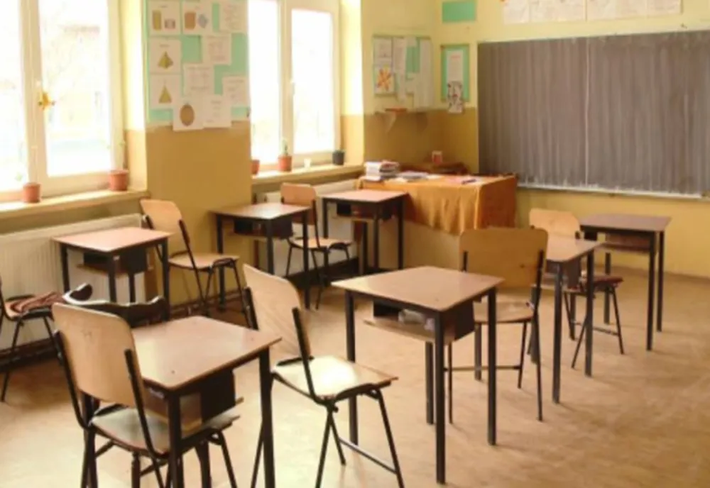 Doar 28 de unități de învățământ din județul Giurgiu vor mai desfășura cursurile în sistem on-line