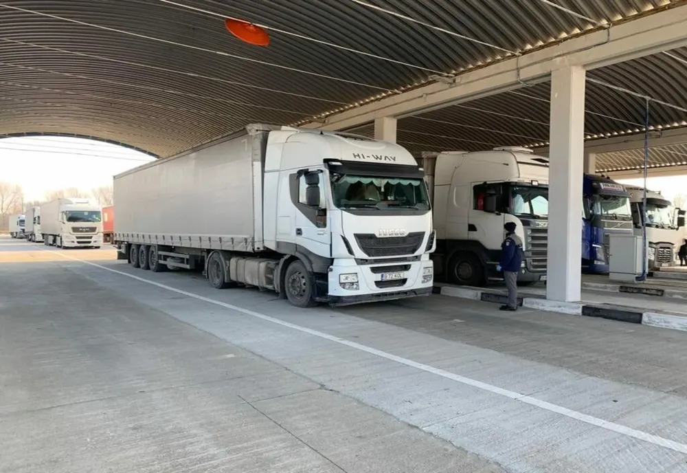 Trafic intens la frontiera cu Bulgaria, la Giurgiu. Ce recomandă polițiștii de frontieră