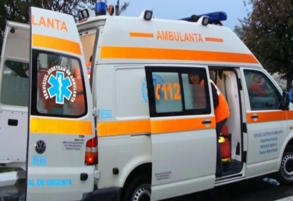 Un muncitor a căzut de pe schelă, de la etajul al patrulea al unui bloc din Giurgiu
