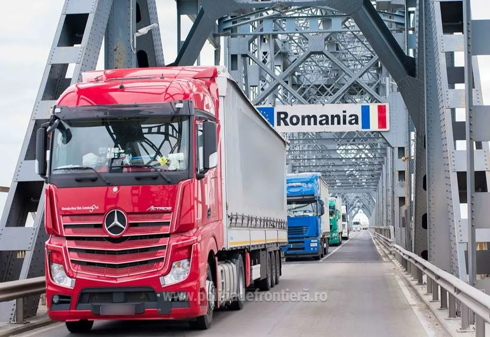 Trei migranţi din Siria, descoperiţi într-un camion ucrainean încărcat cu anvelope