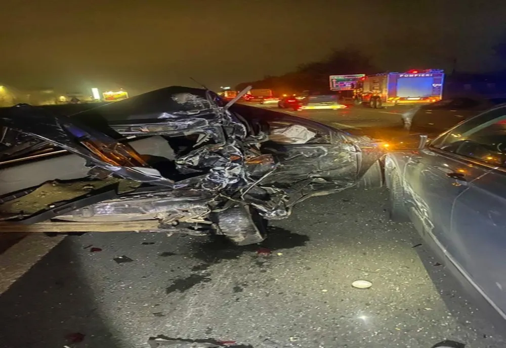 Accident în lanţ pe A1, la Ciorogârla. Un bărbat încarcerat în maşină a fost scos de pompierii de la Detaşamentul Bolintin Deal