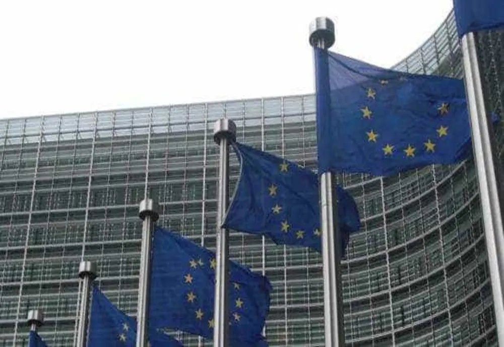 OFICIALI BCE: EUROPA TREBUIE SĂ FIE PREGĂTITĂ PENTRU UN NOU RĂZBOI COMERCIAL CU SUAVVCVB  