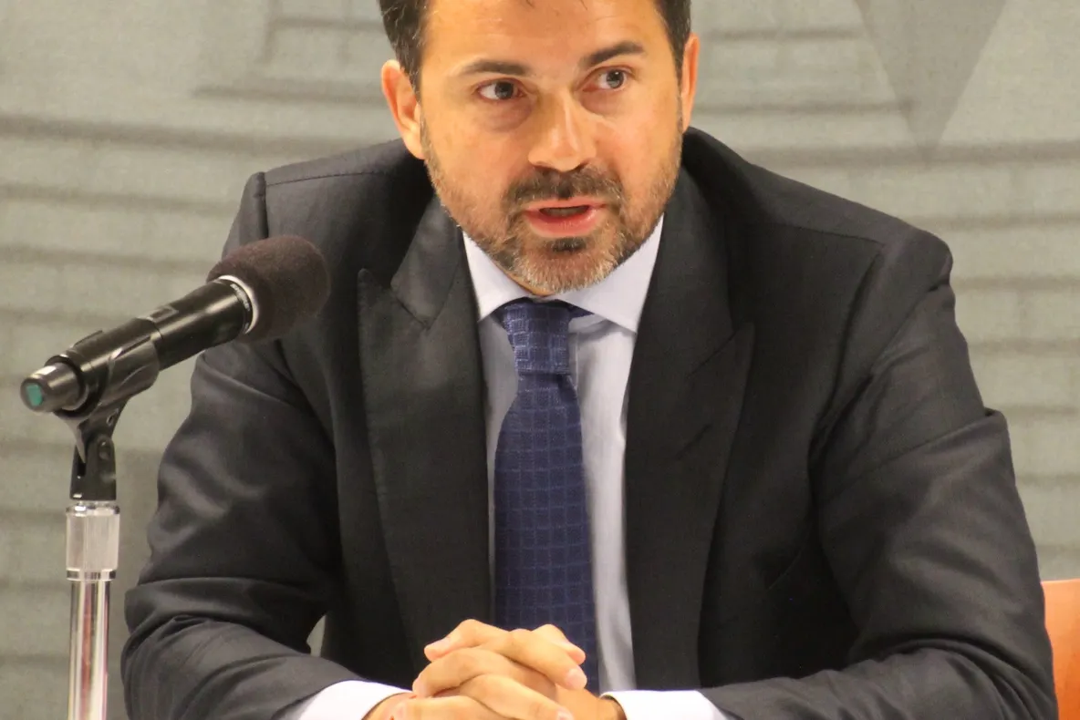 COSMIN CORENDREA: AUR SUSȚINE O POLITICĂ EXTERNĂ ORIENTATĂ CĂTRE SUVERANITATEA NAȚIONALĂ