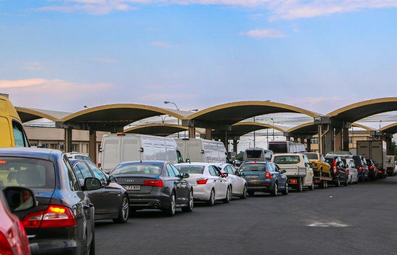 Măsuri sporite la frontieră. Ce îi așteaptă pe românii care pleacă în vacanțe