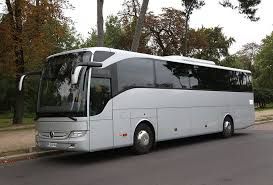 Autocar implicat într-un accident rutier, pe DN 5, la Alidora