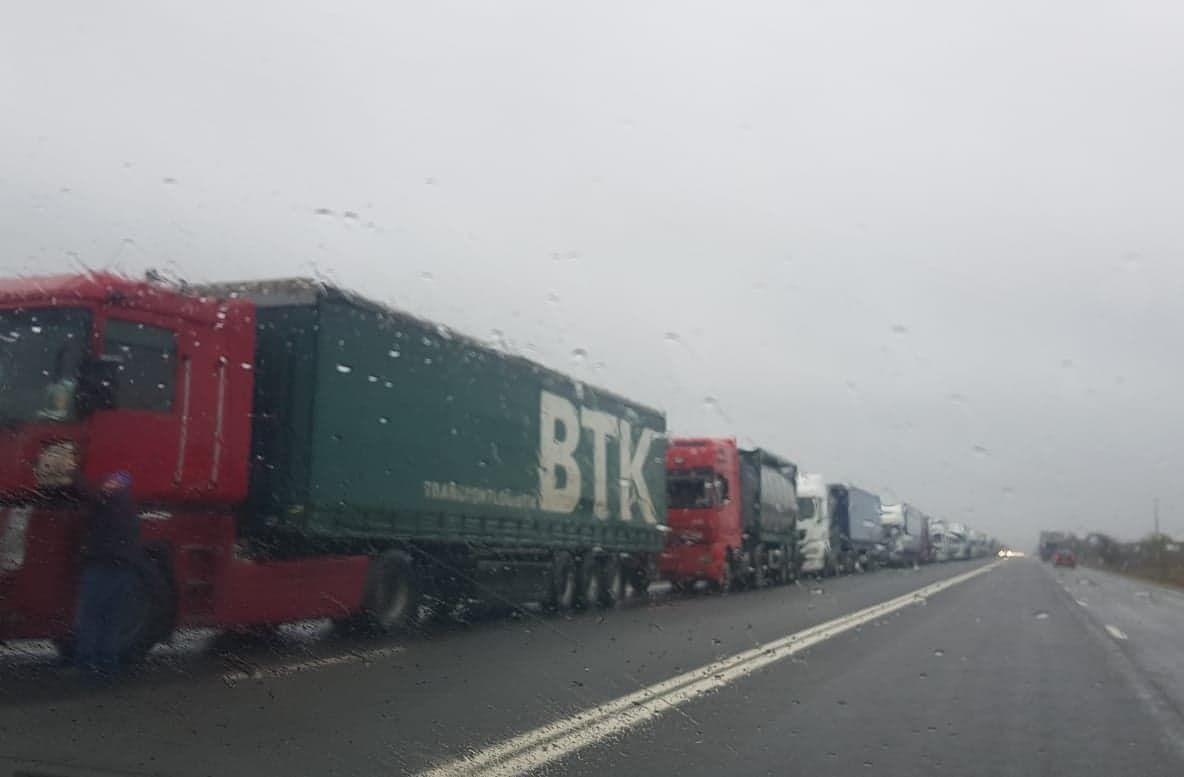 Din nou, coadă interminabilă la Punctul de Trecere a Frontierei Giurgiu