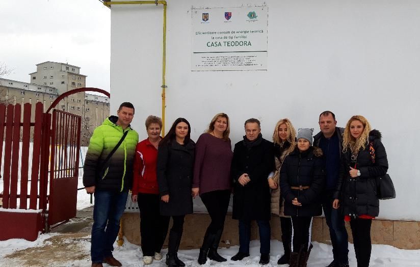 Daruri pentru copiii din trei case de tip familial