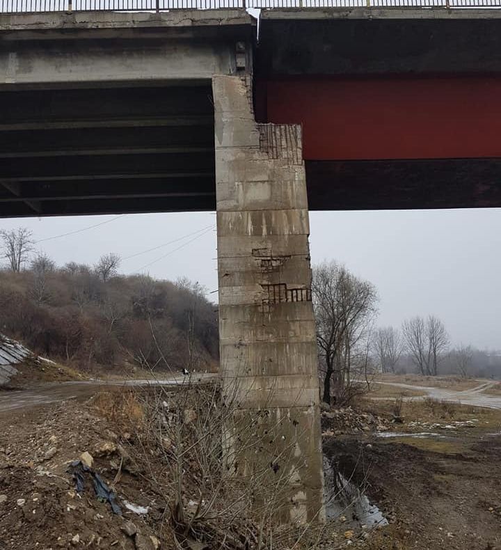 Podul dintre Adunații Copăceni și 1 Decembrie, în pericol de prăbușire!