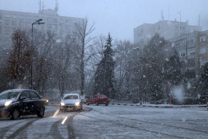 Ninsori, lapoviță și polei, începând de vineri seară, la Giurgiu