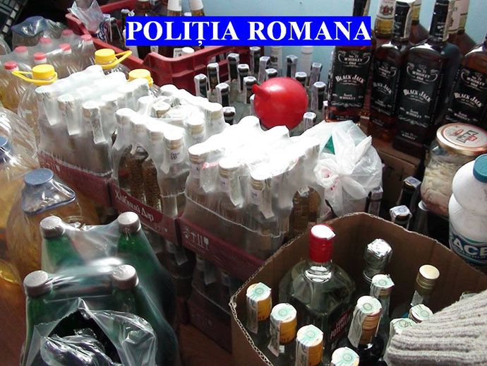 300 de litri de băuturi alcoolice și cafea, fără documente de proveniență, confiscate de oamenii legii
