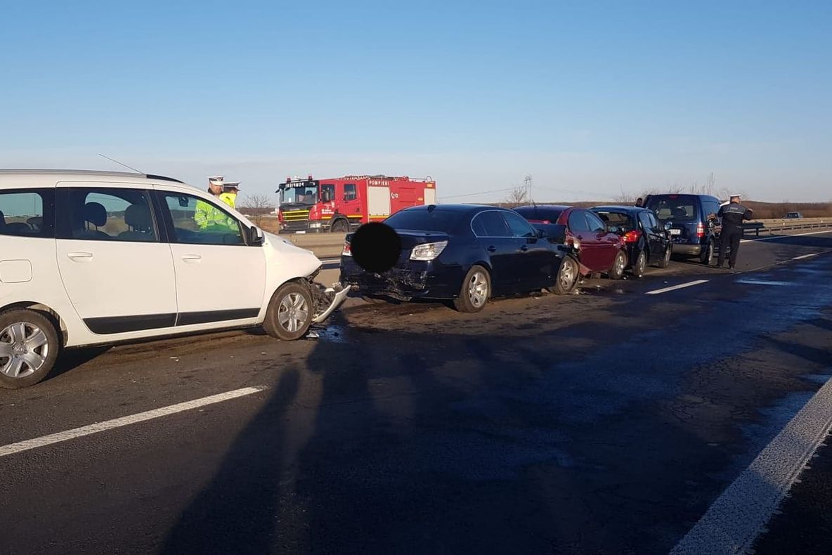 Coliziune în lanț, între șapte autoturisme, pe A1