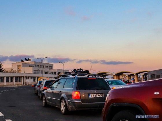 Coadă de câţiva kilometri, la ieşirea din ţară spre Bulgaria