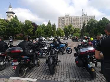 Motocicliști, oameni ai legii și echipaje de prim ajutor, în centrul orașului Giurgiu. Ce s-a întâmplat