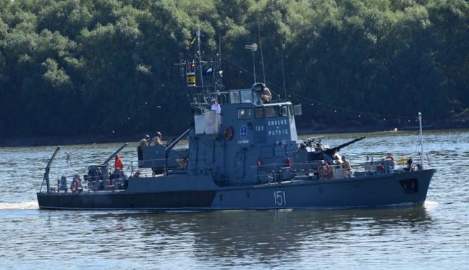 Marş de instrucţie pe Dunăre, cu escală în portul Giurgiu
