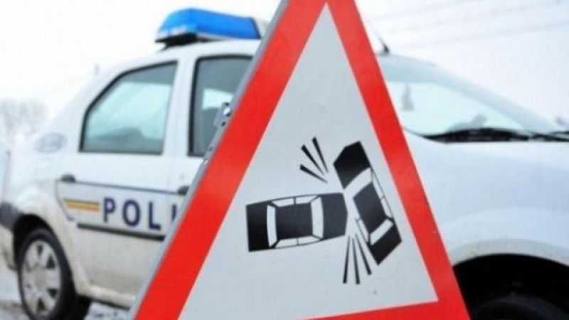 Coliziune între un autoturism și o autoutilitară, pe DJ 507, la Oinacu