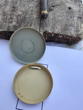 Metal greu descoperit de un cetățean din Găujani într-o cutie