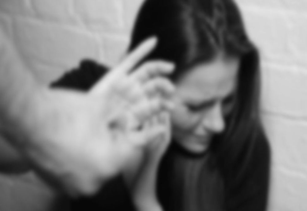 Polițiștii au emis trei ordine de protecție pe numele unor bărbați agresivi