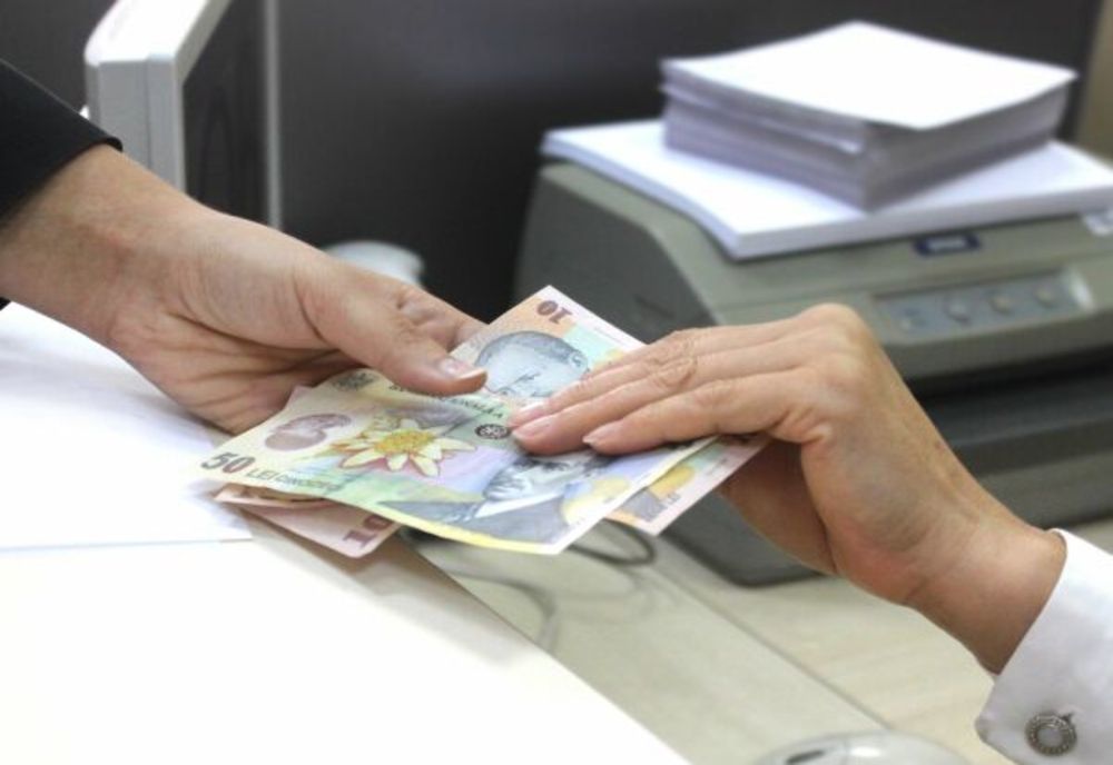 Suspiciuni de spălare de bani în sistemul bancar. Sunt implicate un SRL și persoane fizice din Ghimpați!