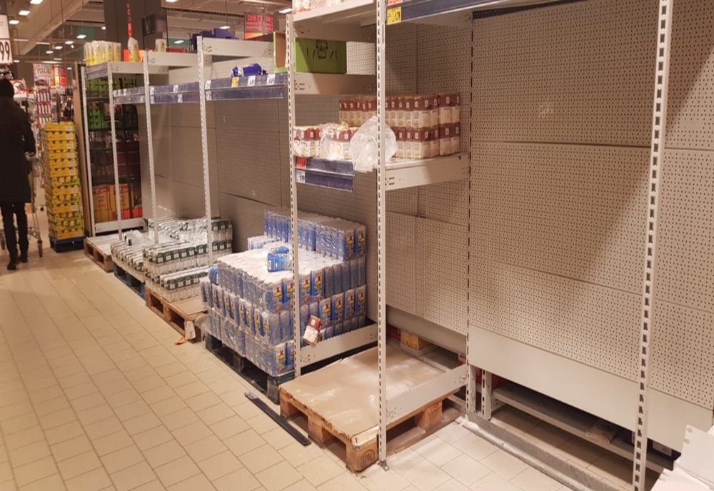 ANSVSA informează că există suficiente stocuri de alimente