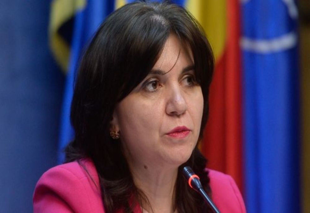 Ministerul Educației are obiectivul de a asigura până în toamnă laptop-uri sau tablete elevilor care nu au astfel de dispozitive 