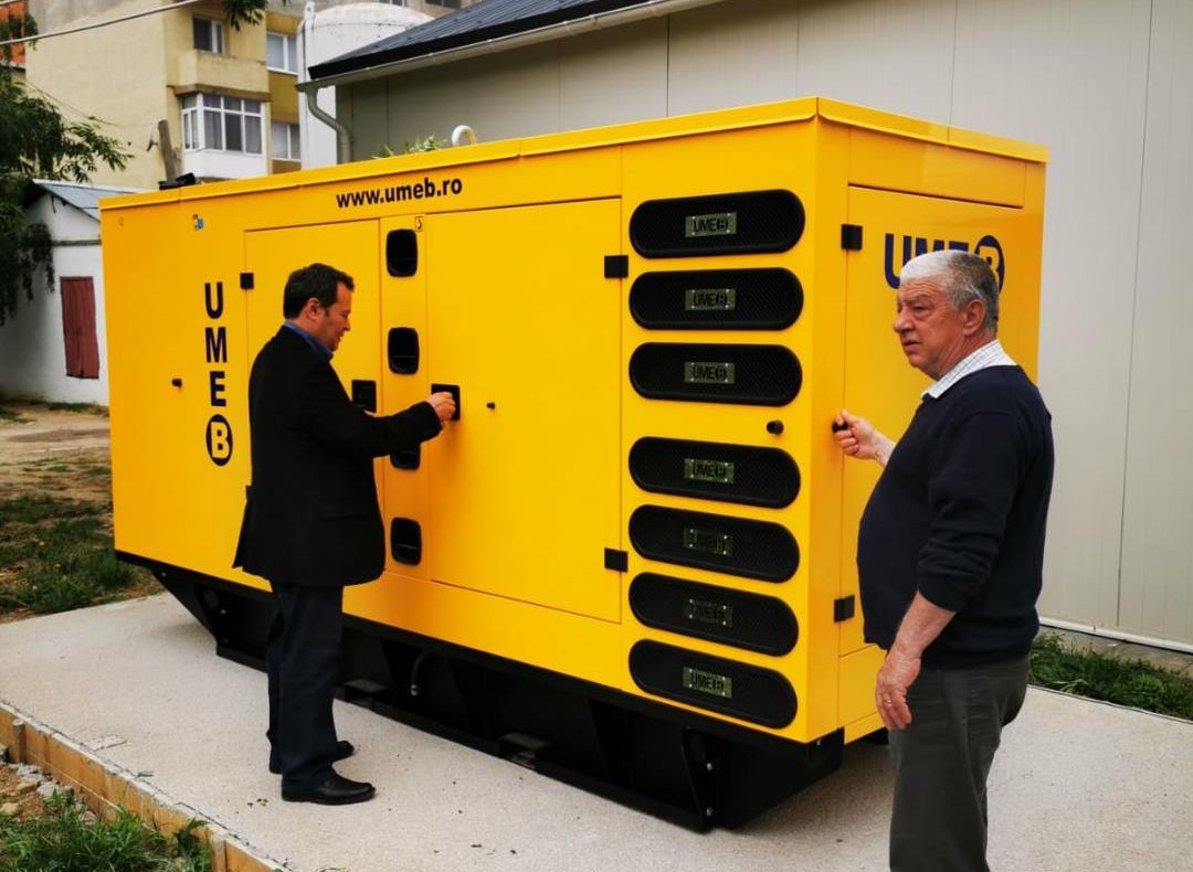 Incendiu violent la un grajd de animale din Ogrezeni