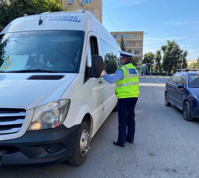 105 sancțiuni aplicate de polițiștii din Giurgiu pentru nerespectarea măsurilor de protecție anti COVID