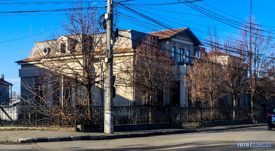 Fostul sediu al IPJ Giurgiu a fost spart. Clădirea se află în reabilitare