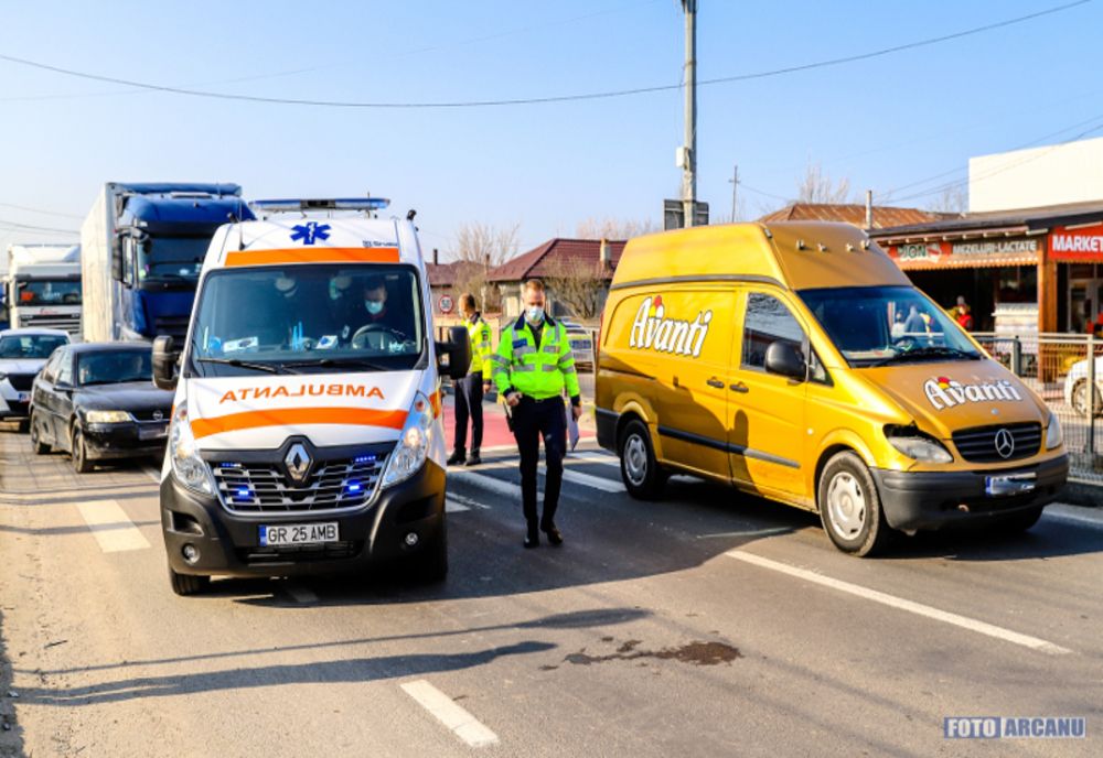 Femeie lovită de un autoturism pe o trecere de pietoni de pe DN5