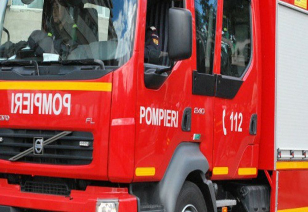 Incendiu la un imobil din localitatea Pietrele. A ars coșul de fum 