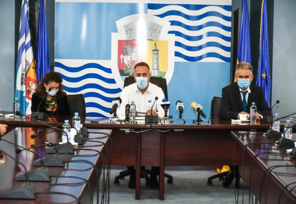 Tinerii din Giurgiu vor primi burse de studiu și o masă caldă dacă vor alege învățământul profesional 