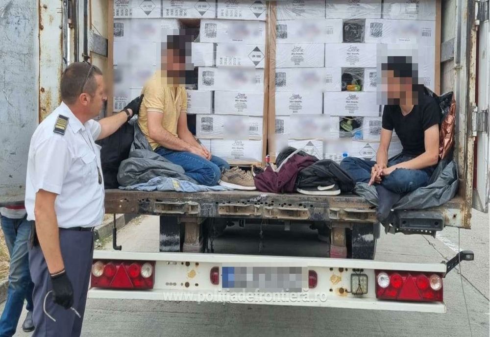 Doi sirieni au încercat să intre ilegal în România, pe la Giurgiu. Unde au fost descoperiți