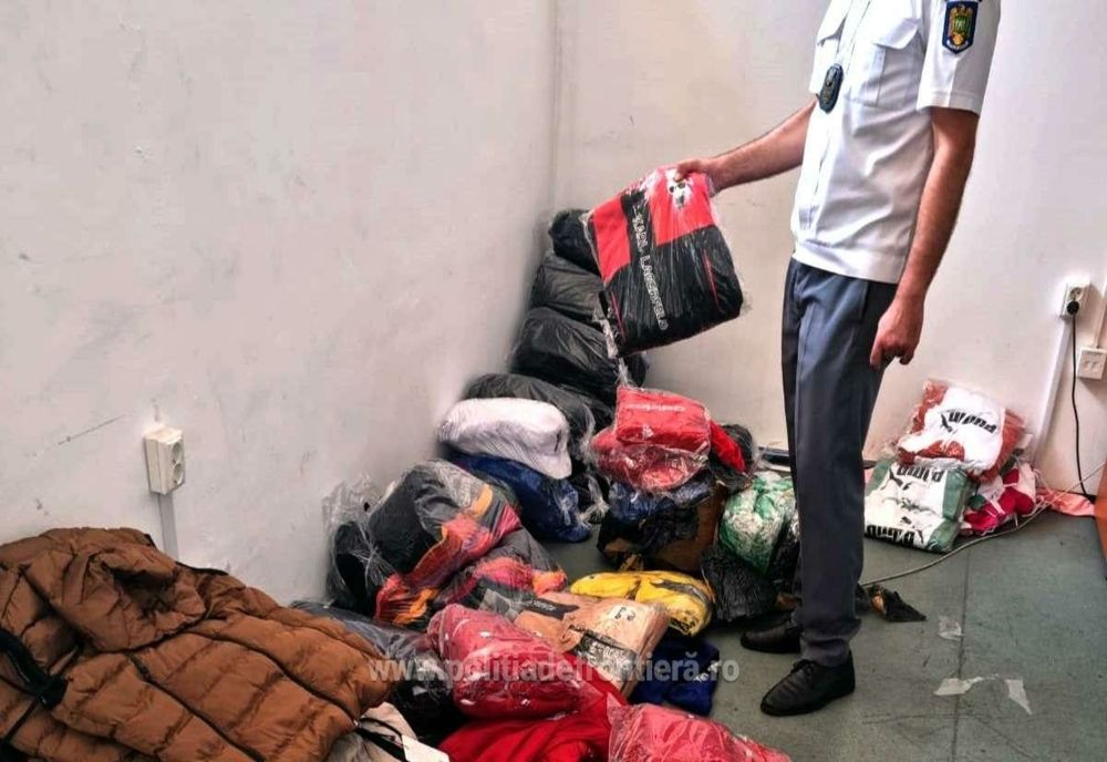 Haine, încălțăminte și parfumuri fake, cu o valoare estimativă de 150.000 de lei, confiscate la Giurgiu 