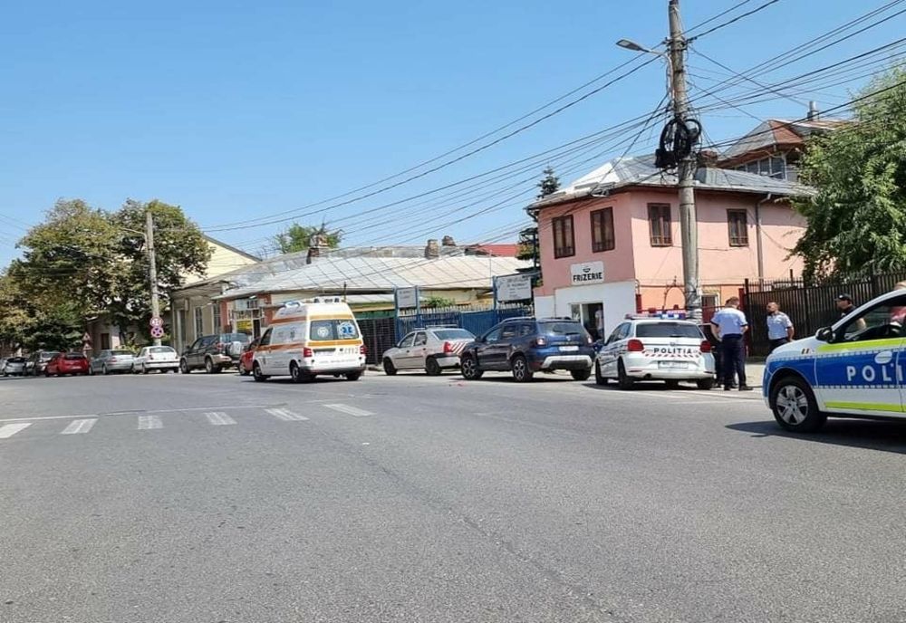 Accident rutier pe o trecere de pietoni din Giurgiu. Un bărbat a fost rănit