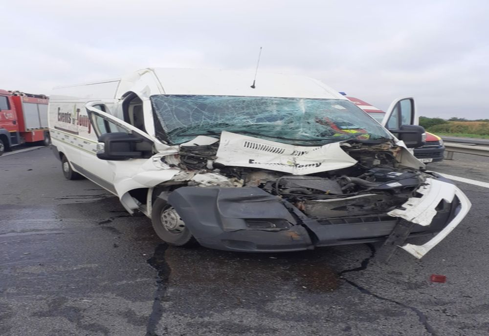 Coliziune între un tir și o autoutilitară pe A1, în județul Giurgiu
