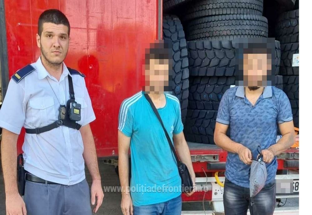 Giurgiu. Doi tineri din Siria au fost descoperiți într-un camion turcesc încărcat cu anvelope