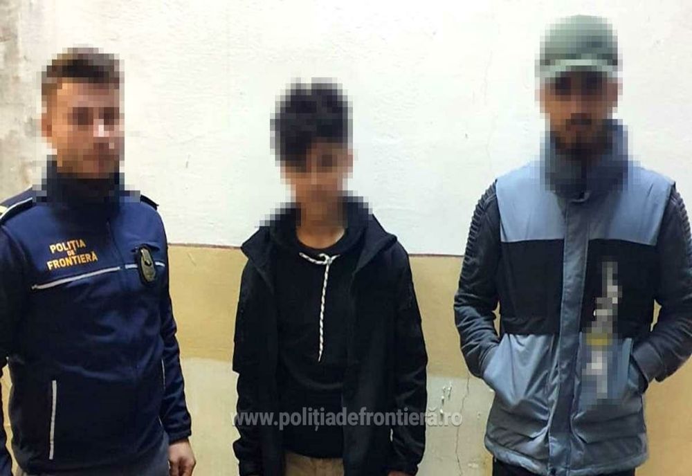 Migranți irakieni, descoperiți în compartimentul marfă al unui tir încărcat cu piese pentru frigidere  